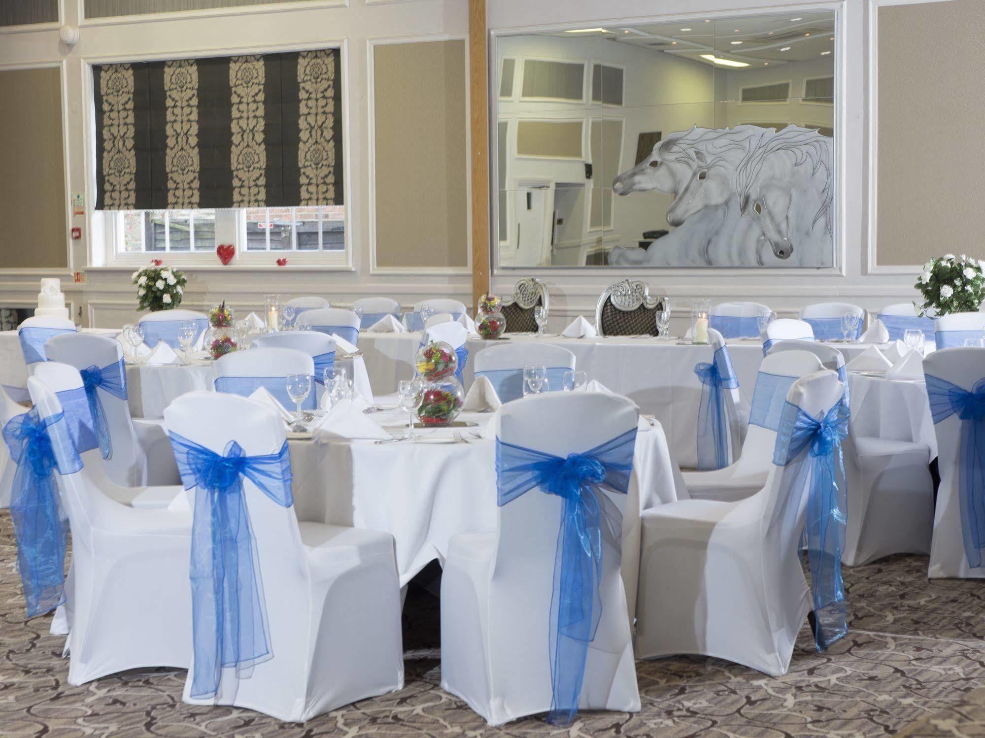 The Spread Eagle Hotel Thame Extérieur photo