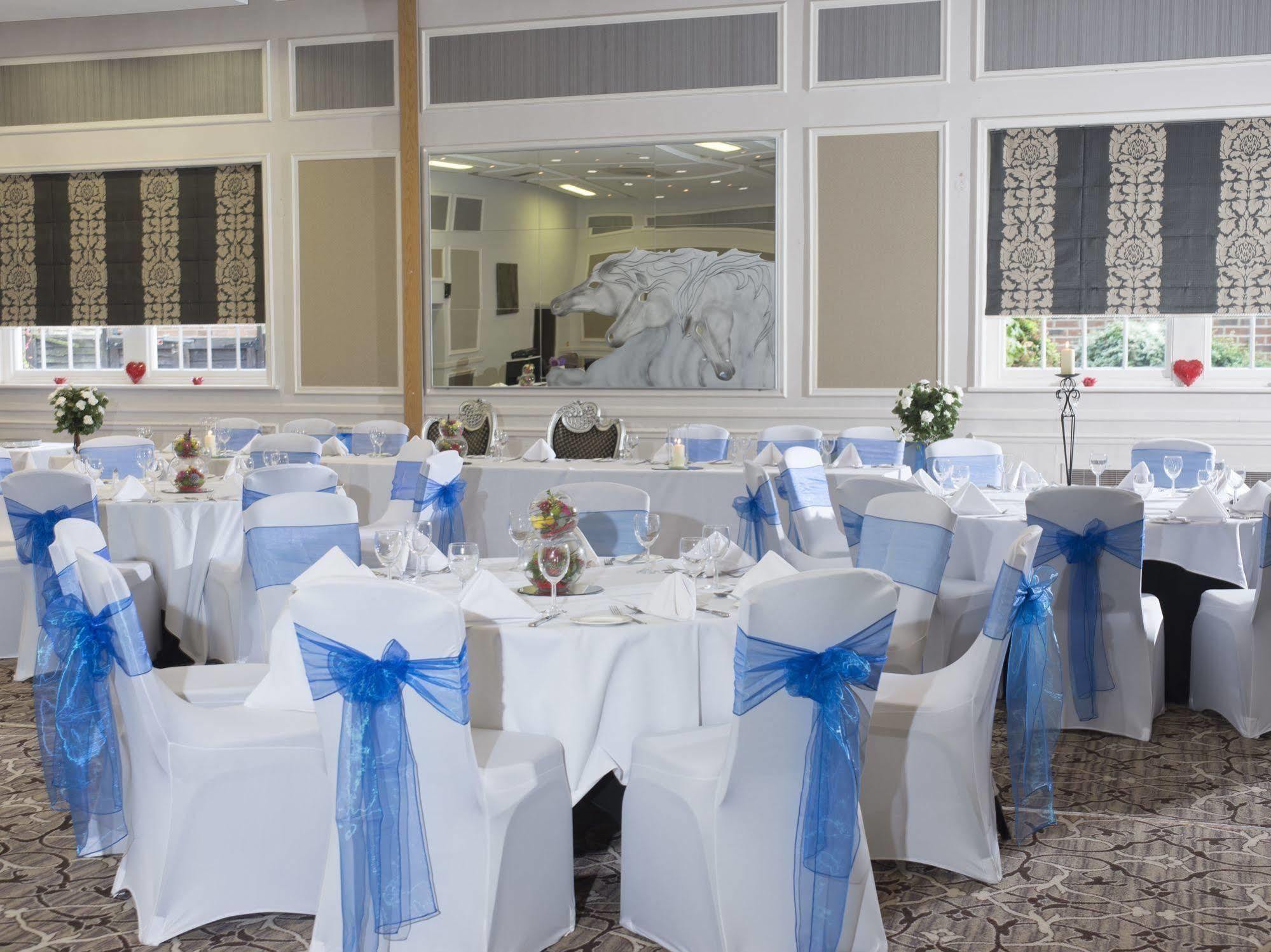 The Spread Eagle Hotel Thame Extérieur photo