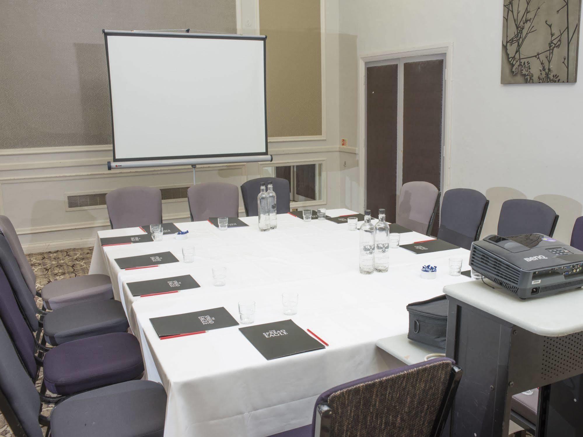 The Spread Eagle Hotel Thame Extérieur photo