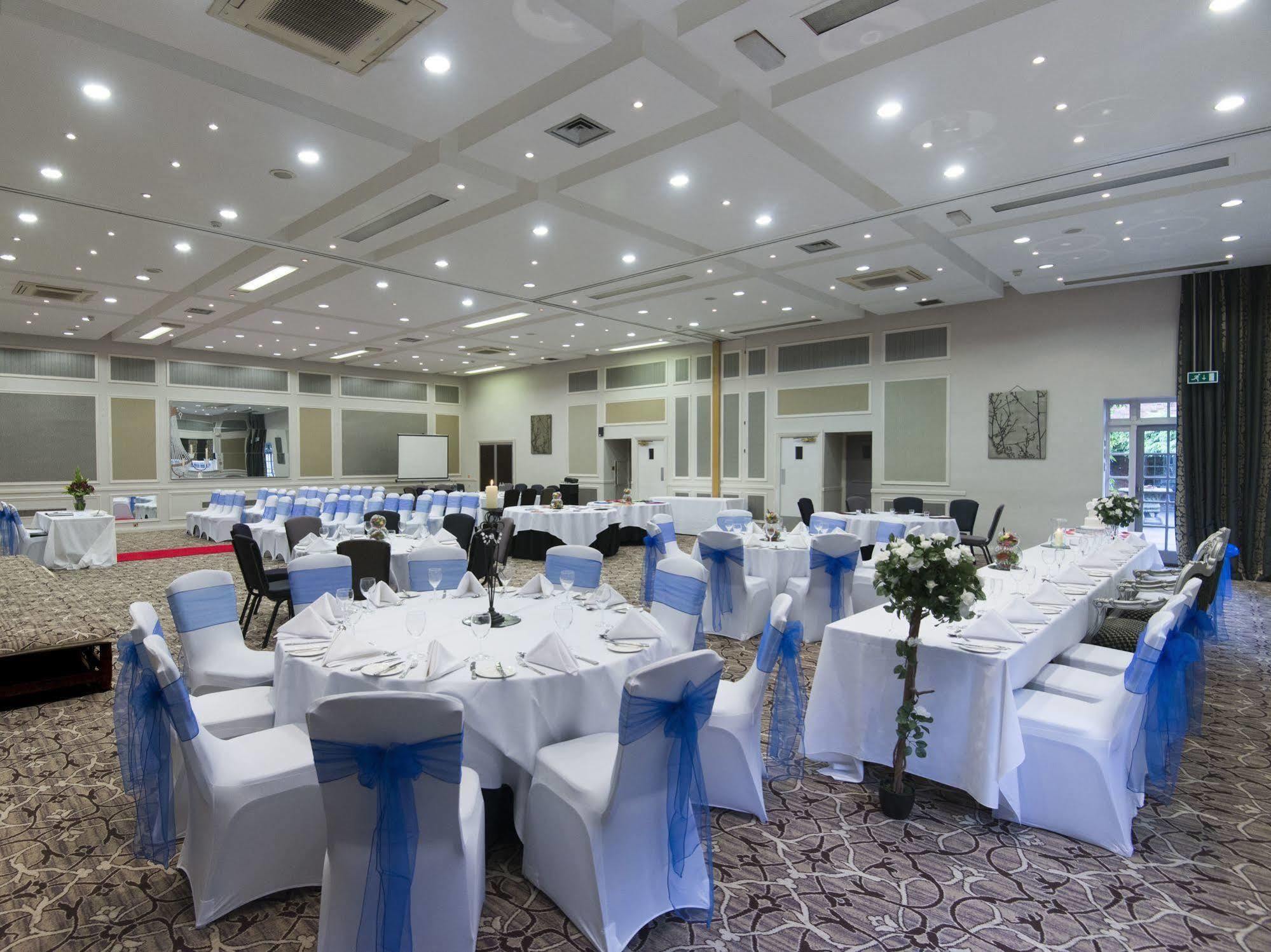 The Spread Eagle Hotel Thame Extérieur photo